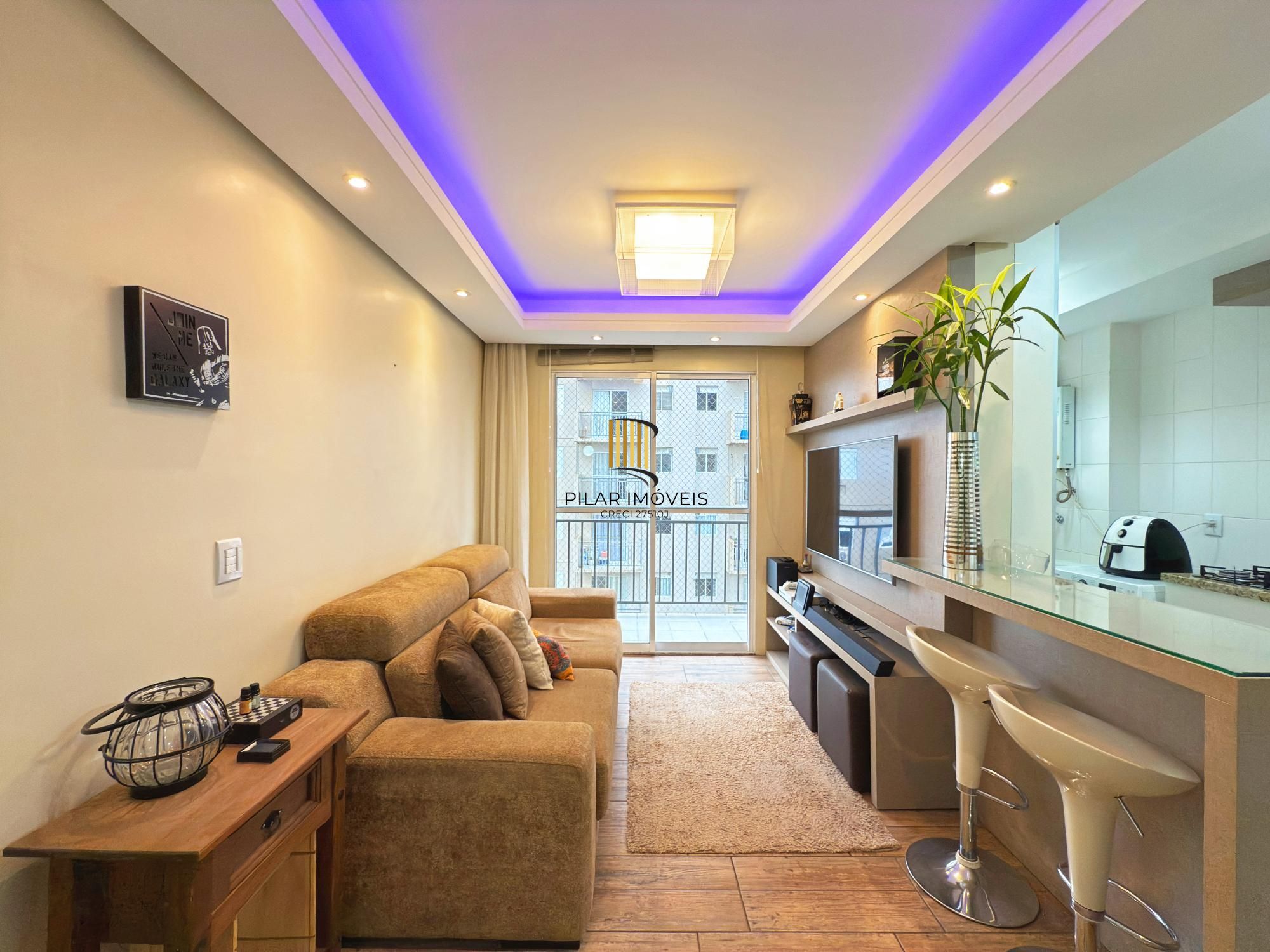 Apartamento de 3 dormitórios, 1 suíte e 2 vagas de garagem cobertas.