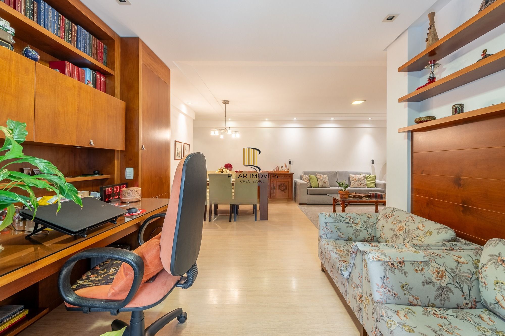 Apartamento com 124m² e 3 dormitórios, 1 suíte, 2 vagas no bairro Higienópolis