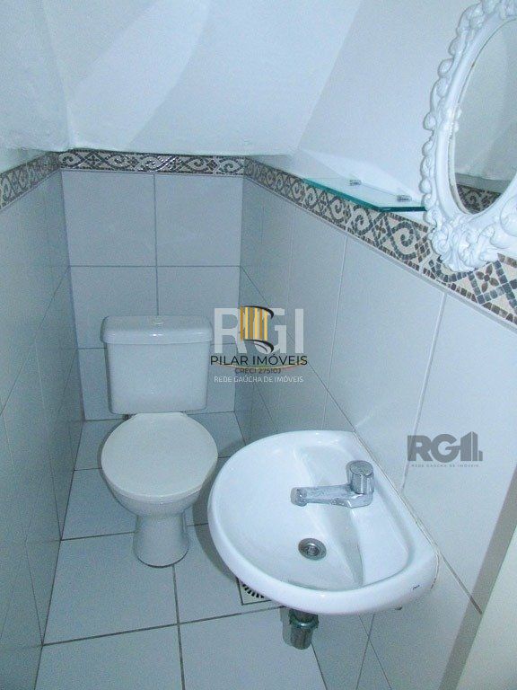 Casa em condomínio para Venda com 3 dormitórios, sendo 1 suites e 2 vagas no bairro Cristal
