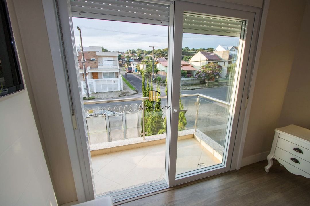 Casa para Venda - 147.3m², 3 dormitórios, sendo 1 suites, 3 vagas - Guarujá
