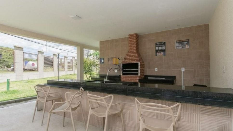 Apartamento com 2 quartos na Protásio Alves