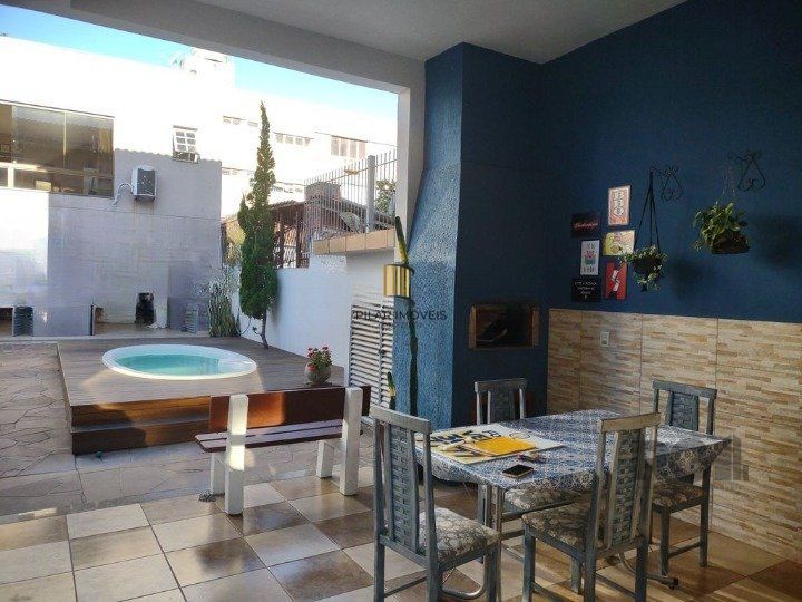 Casa 4 dormitórios no bairro São João