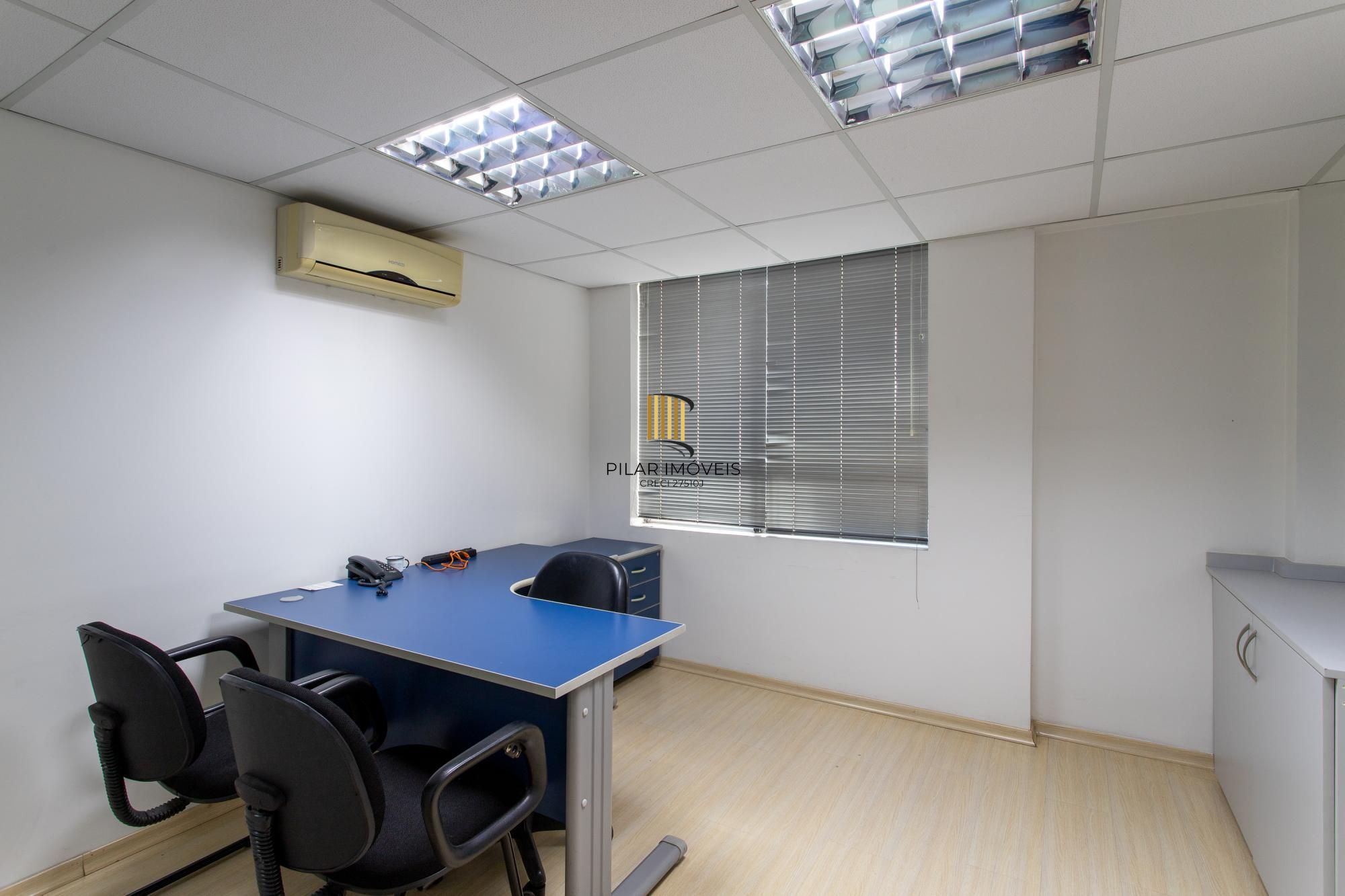 Andar inteiro mobiliado com 215 m² para até 60 pessoas