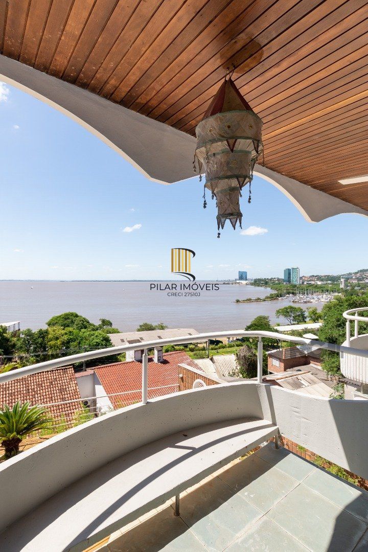 Casa 4 dormitórios no bairro Vila Assunção