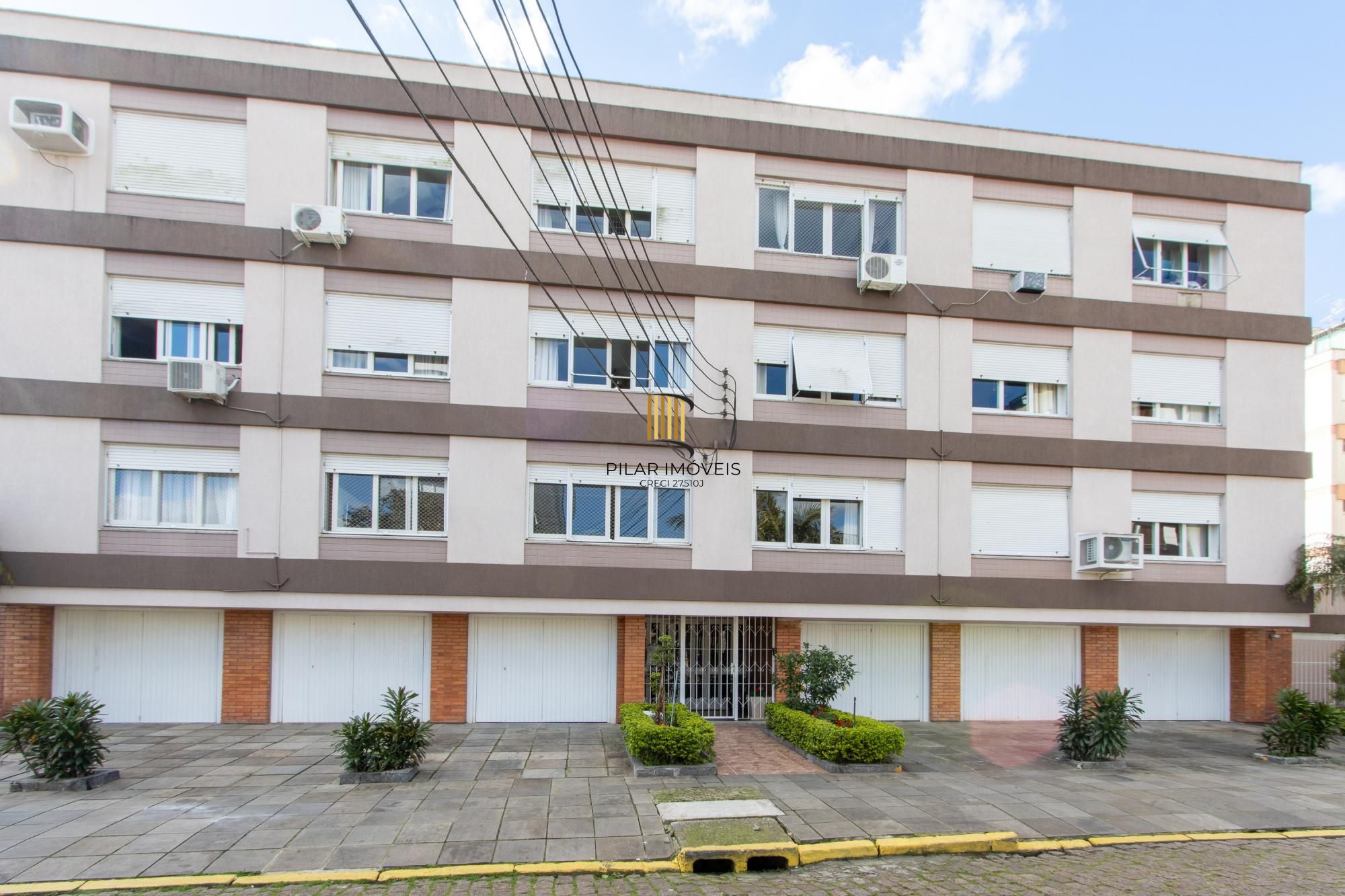 Apartamento de 3 dormitórios com uma vaga de garagem à venda no bairro Menino Deus – Porto Alegre