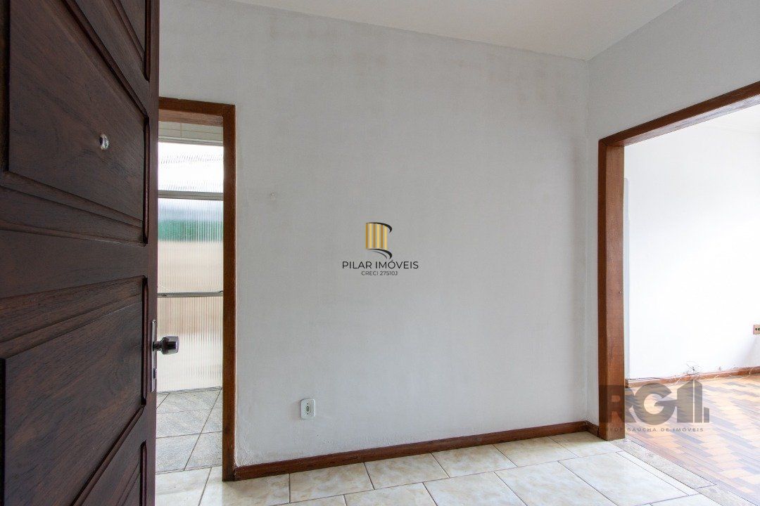 Apartamento térreo, com pátio, 2 quartos - Bairro Menino Deus