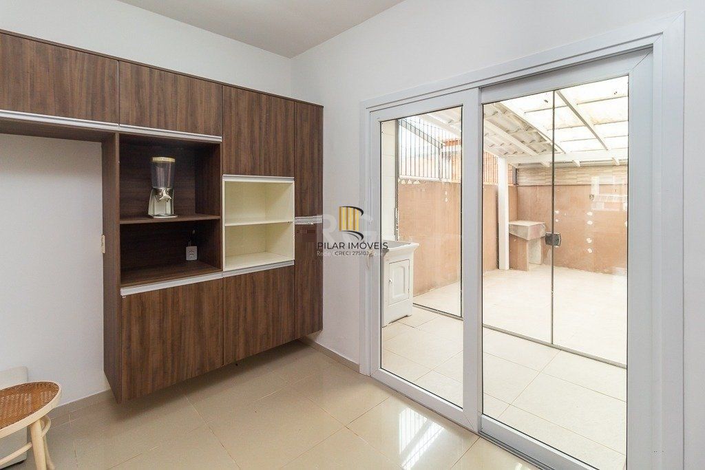 SOBRADO MOBILIADO, 2 QUARTOS, 2 VAGAS - CAMINHOS DO SOL - GUARUJÁ