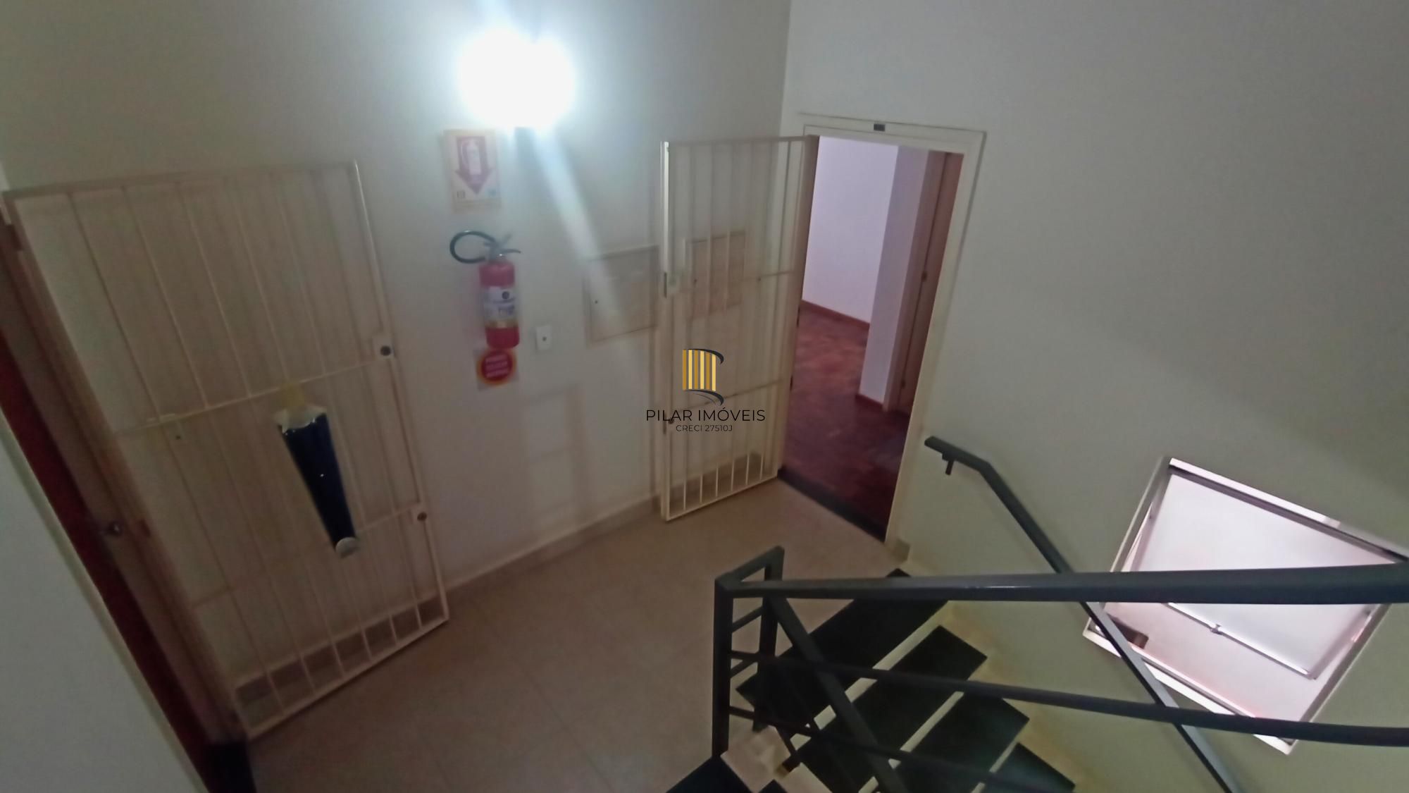 Sala comercial com vaga dupla, ao lado do Hospital Moinhos de Vento