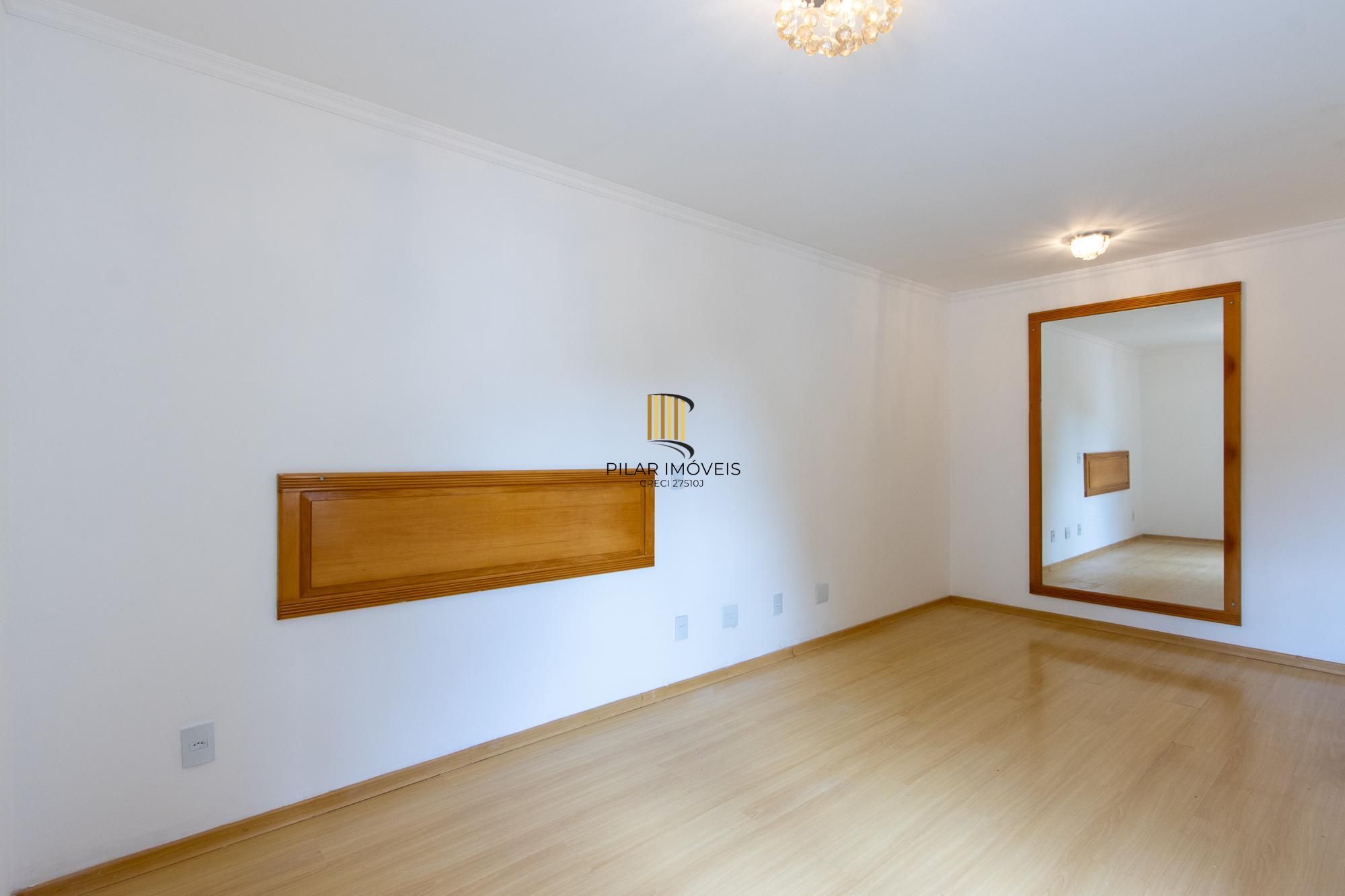 Casa em condomínio, 3 dormitórios (1 suite) 2 vagas - Jardim Isabel