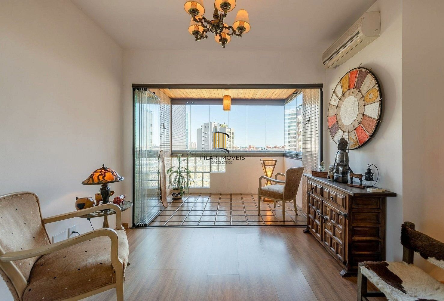 Apartamento de 2 dormitórios sendo 1 suíte e 1 vaga