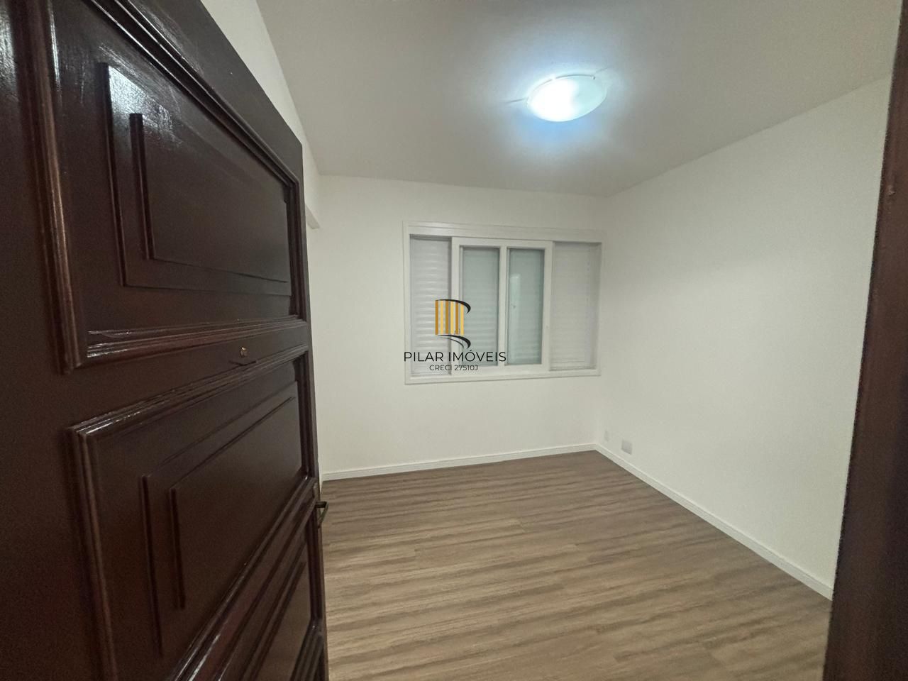 Oportunindade!!! Apartamento desocupado no coração do Centro Histórico de Porto Alegre.