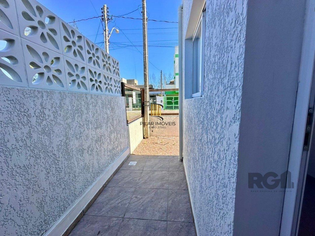 Casa 2 dormitórios no bairro Jardim Beira Mar