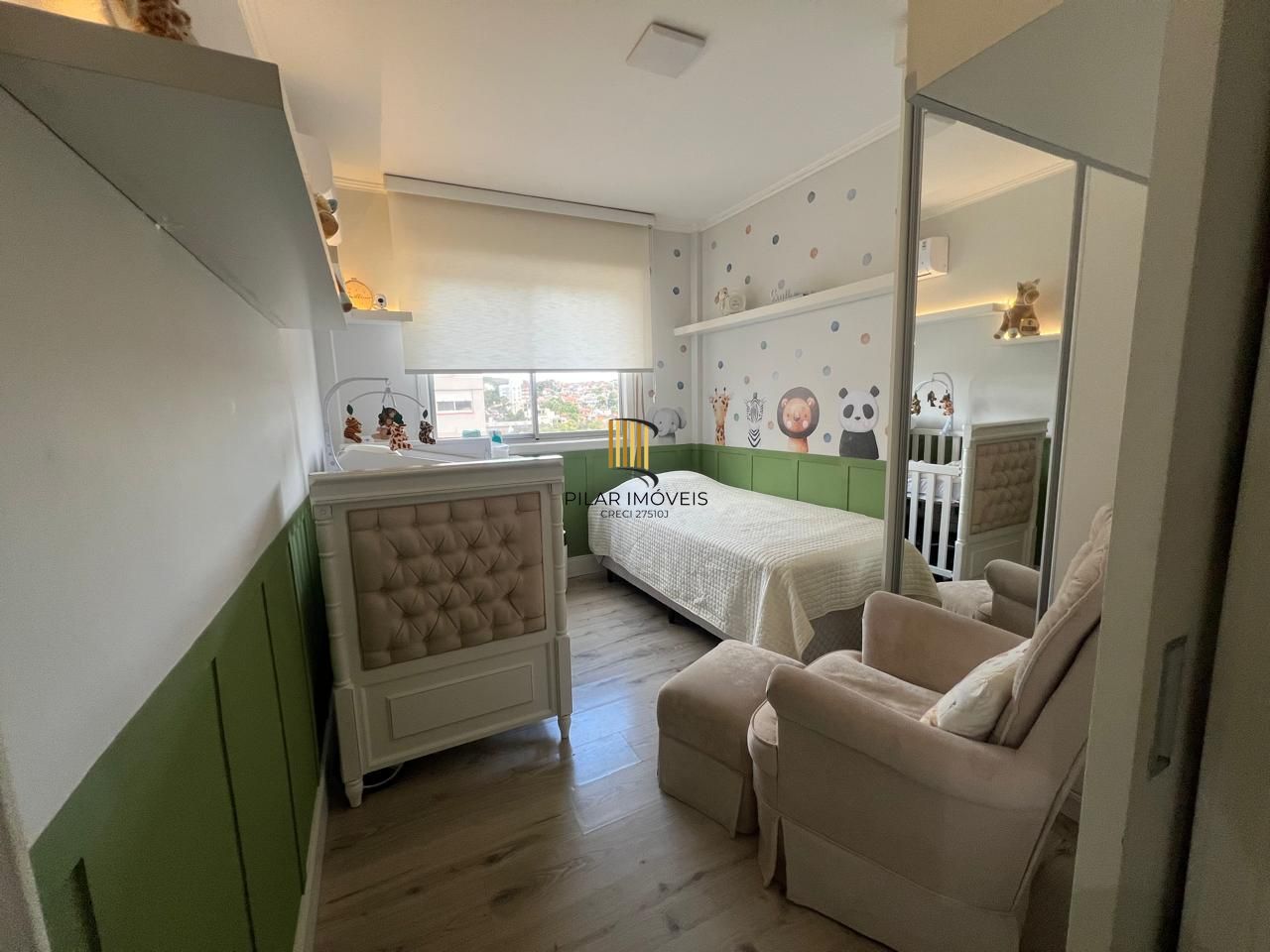 Apartamento de 2 dormitórios no bairro Camaquã.