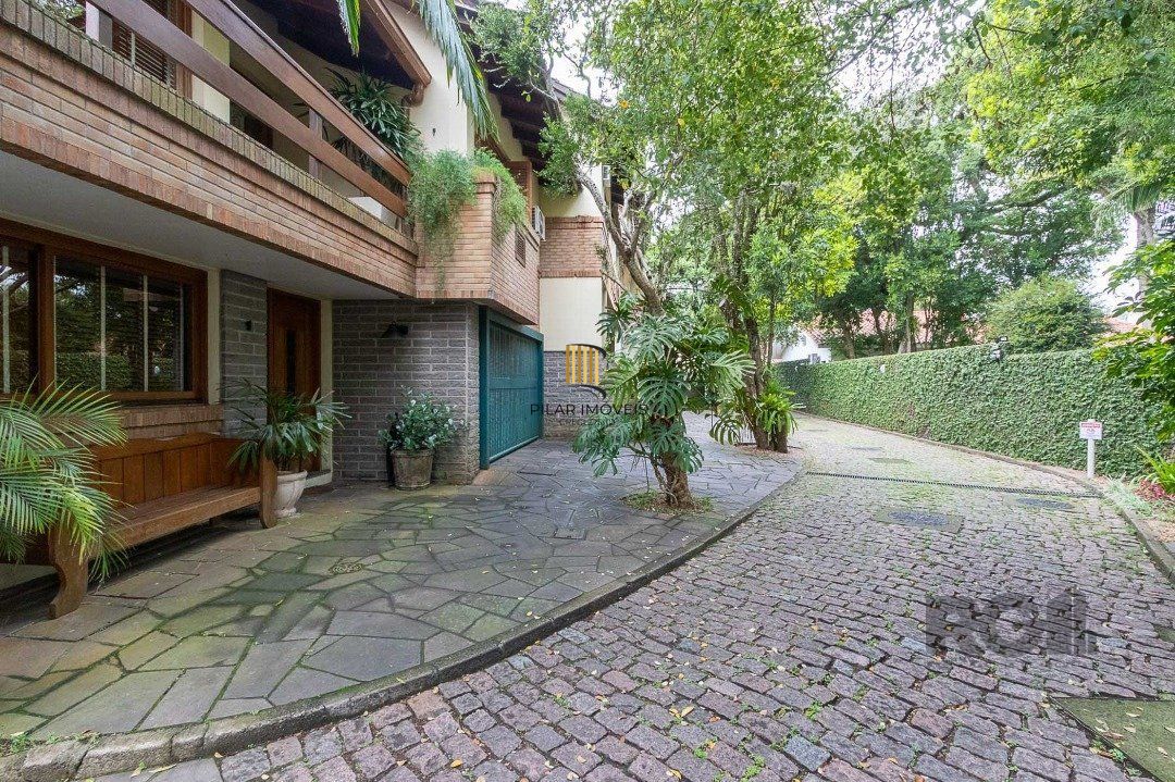 Casa de Condomínio 4 dormitórios no bairro Tristeza