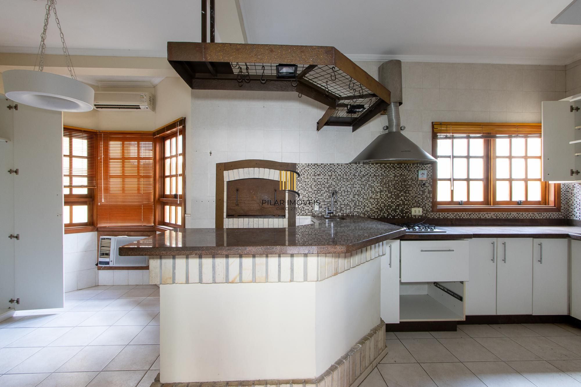 Casa em condominio Zona Sul, desocupada