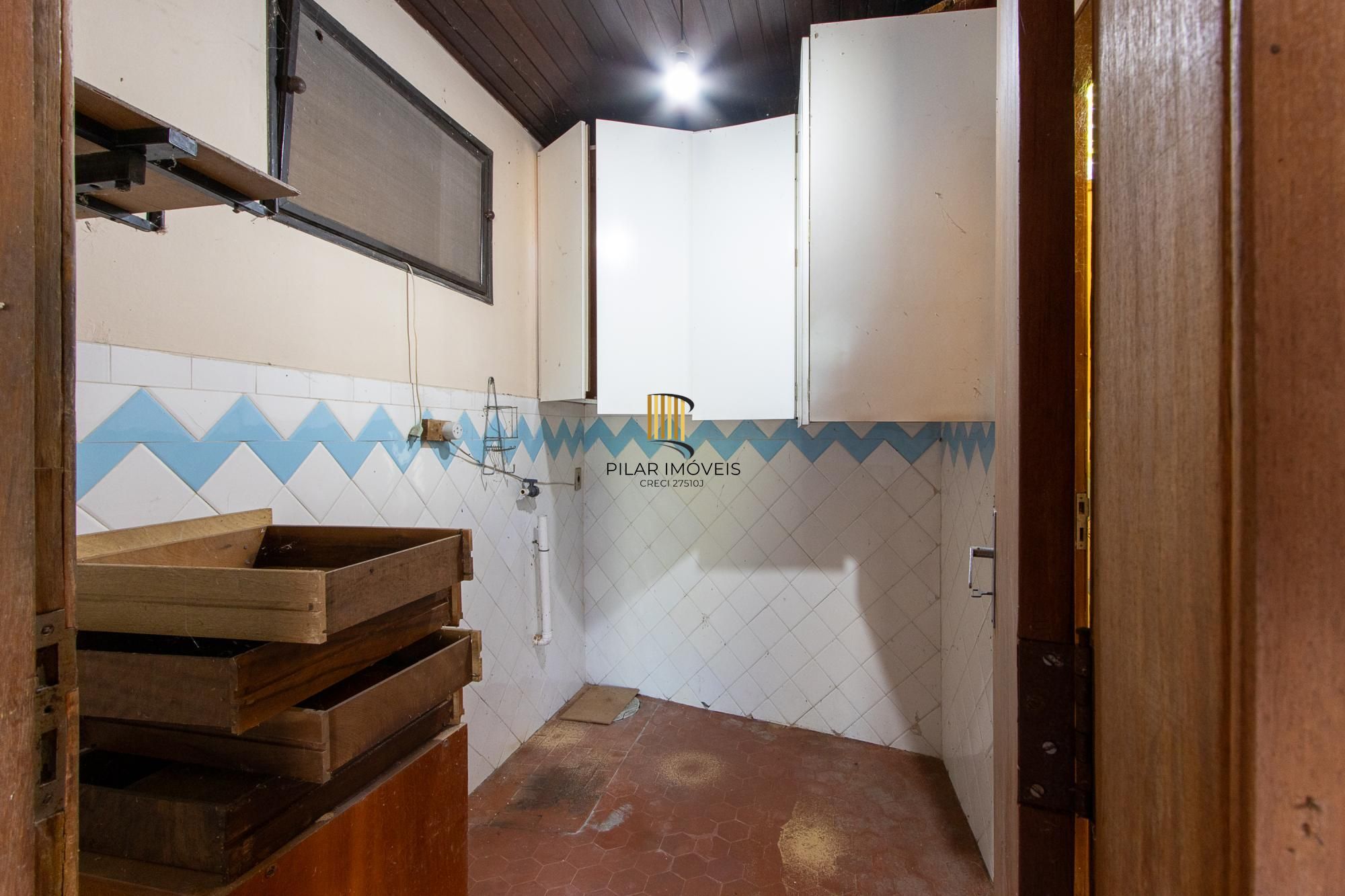 Casa 3 dormitórios no bairro Belém Novo