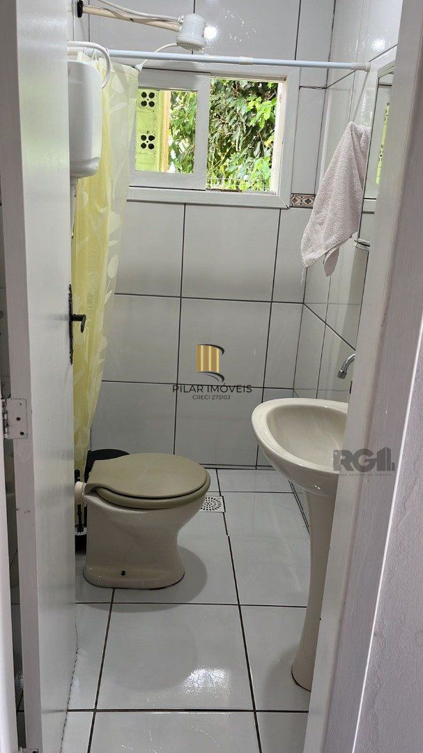 Casa 4 dormitórios no bairro Arroio Teixeira