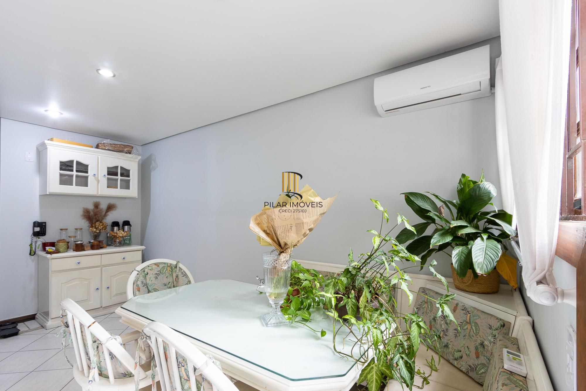 Casa Condominio para Venda - 175m², 3 dormitórios, sendo 1 suites, 4 vagas - Tristeza