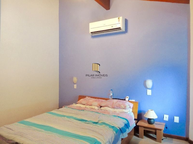 Casa para Venda com 3 dormitórios, sendo 2 suites e 3 vagas no bairro Belém Novo