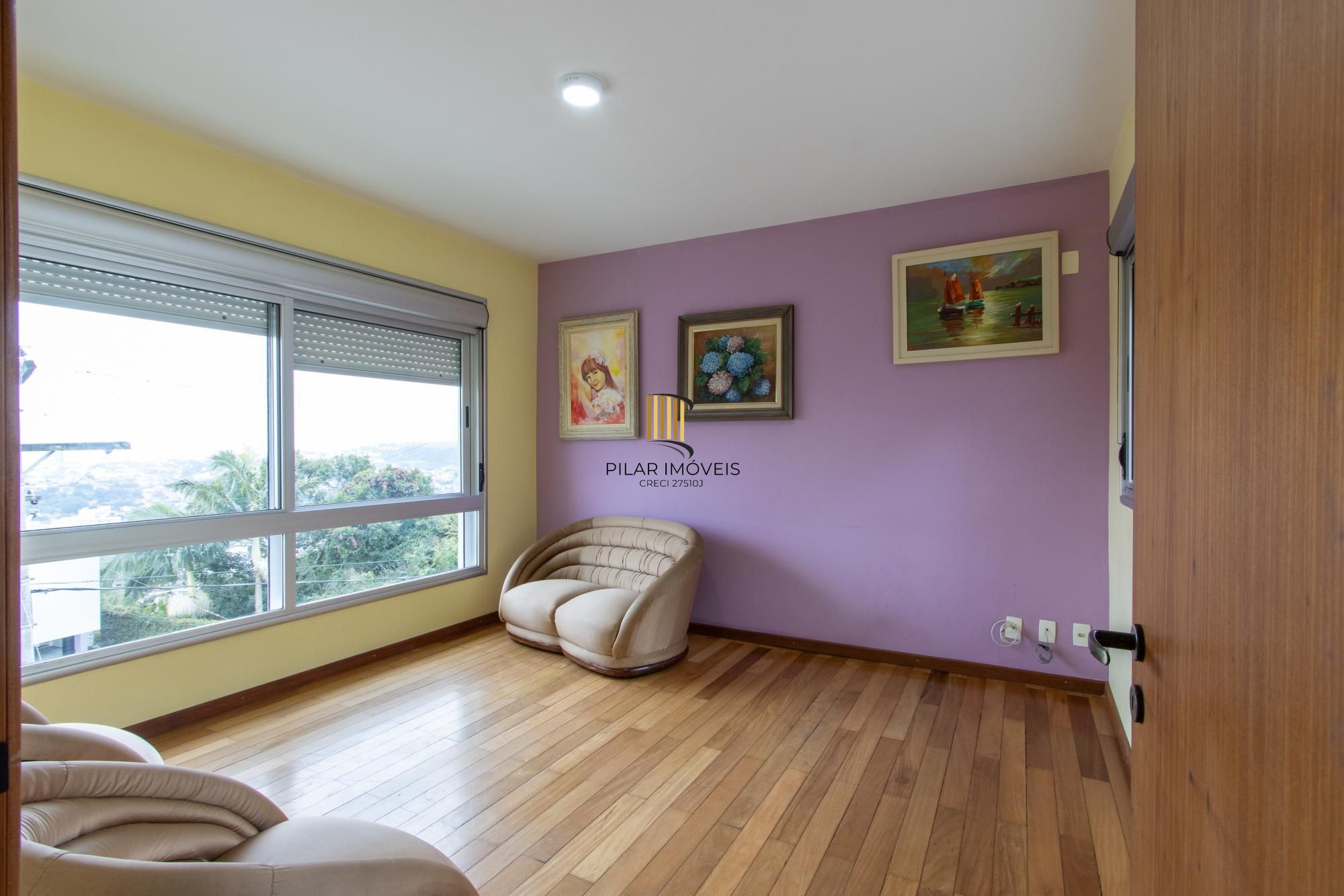 Casa para Venda - 470m², 3 dormitórios, sendo 1 suites, 6 vagas - Nonoai