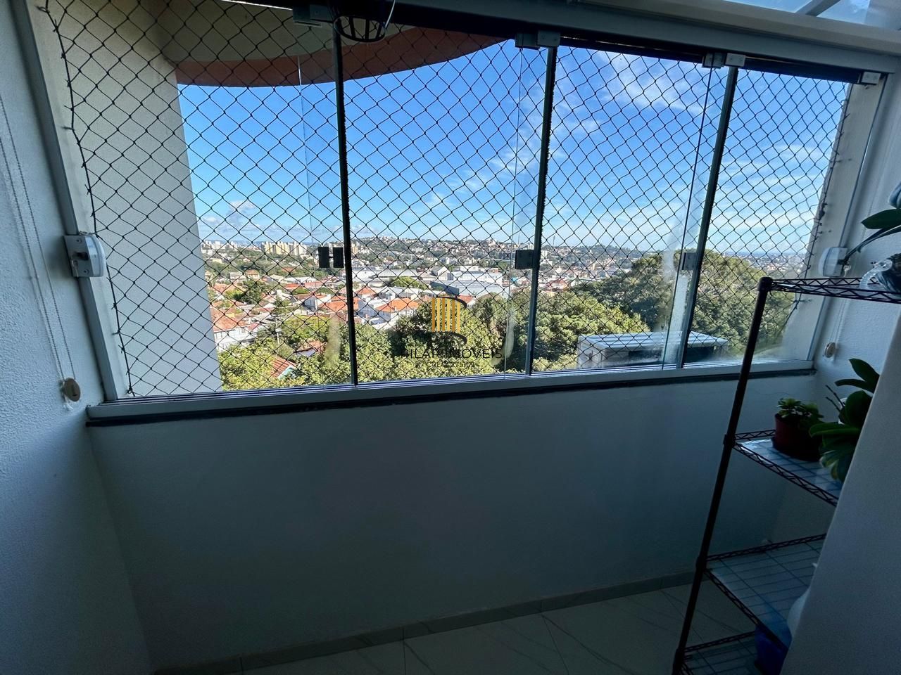Belo apartamento, 2 quartos, elevador - Bairro Glória
