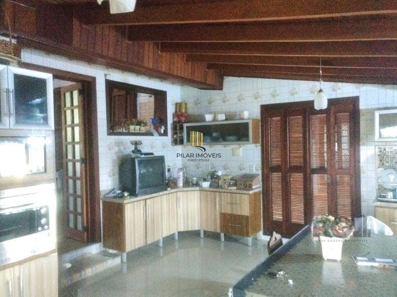 Casa para Venda - 250m², 3 dormitórios, sendo 1 suites, 4 vagas - Taruma