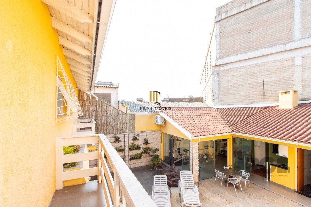 Casa para Venda - 254m², 4 dormitórios, sendo 3 suites, 5 vagas - Espirito Santo