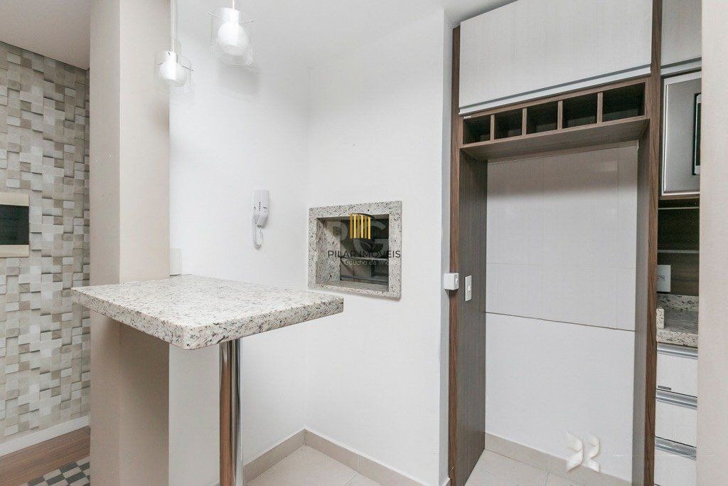 Apartamento para Venda - 72.01m², 3 dormitórios, sendo 1 suites, 1 vaga - Camaquã