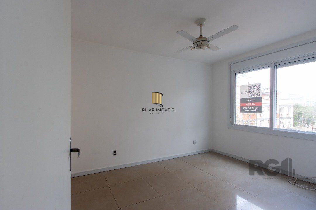 Apartamento reformado,  2 quartos, elevador - Centro Histórico