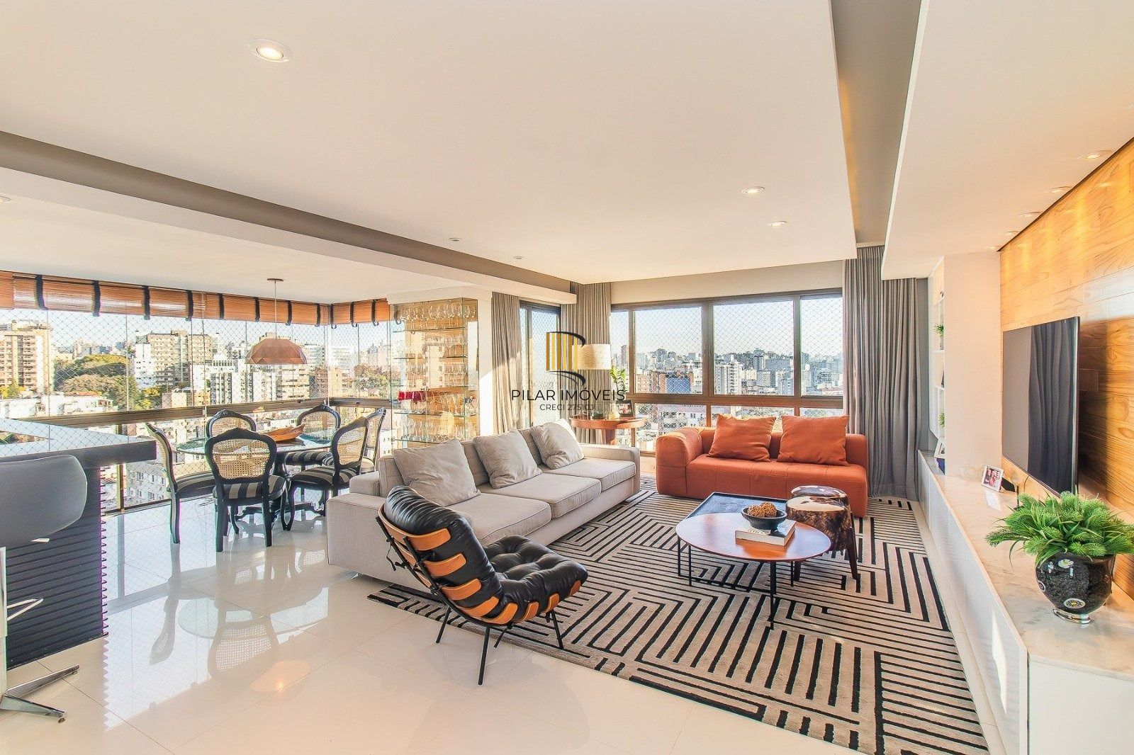 Apartamento exclusivo, decorado com requinte e uma vista incrível!