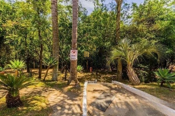 Casa em condomínio com 3 dormitórios, suíte, espaço gourmet.