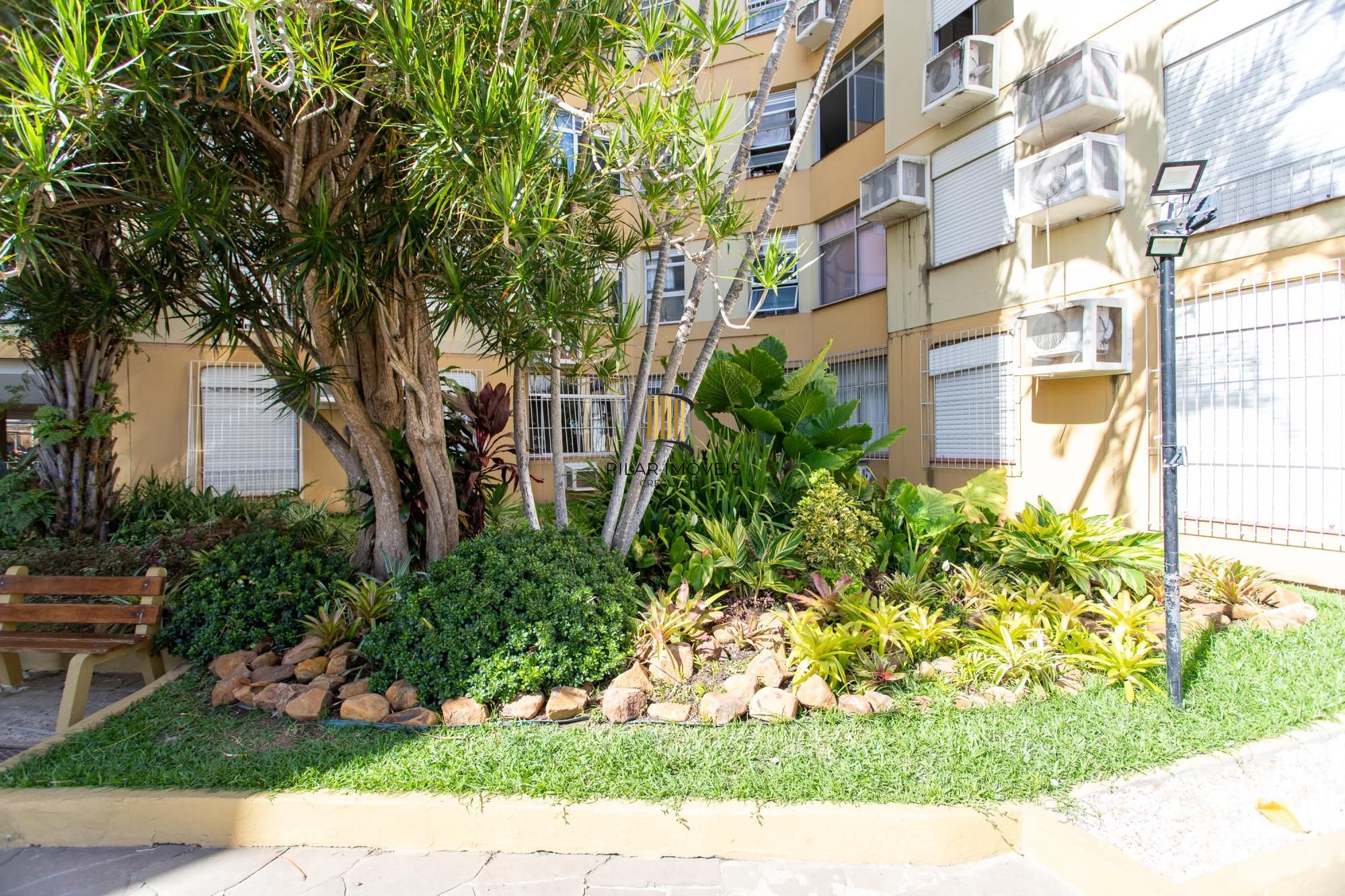Excelente Apartamento 2 Dormitórios na Av. Wenceslau Escobar