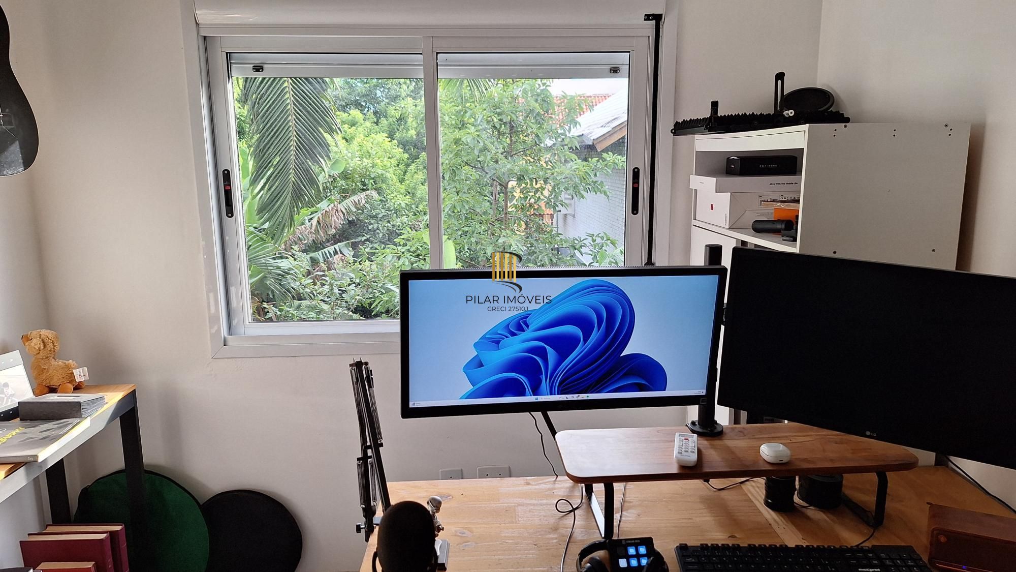 Belíssimo Apartamento com 3 dormitórios e 1 vaga de garagem no bairro Aberta dos Morros, zona sul de Porto Alegre.