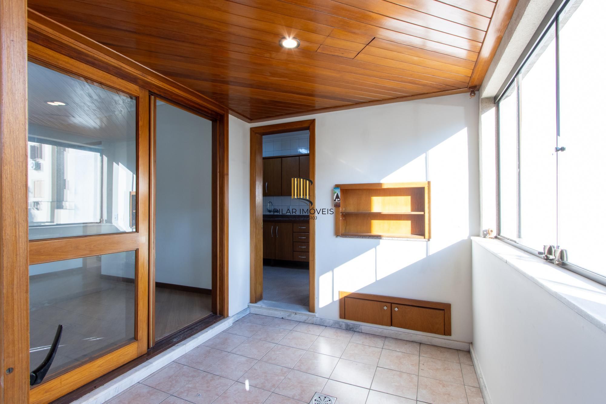 Apartamento 3 dormitórios no bairro Menino Deus