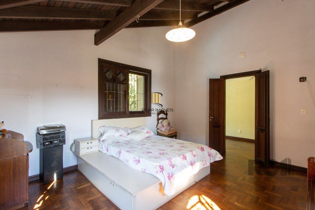 Casa para Venda - 323.49m², 4 dormitórios, sendo 1 suites, 5 vagas - Ipanema