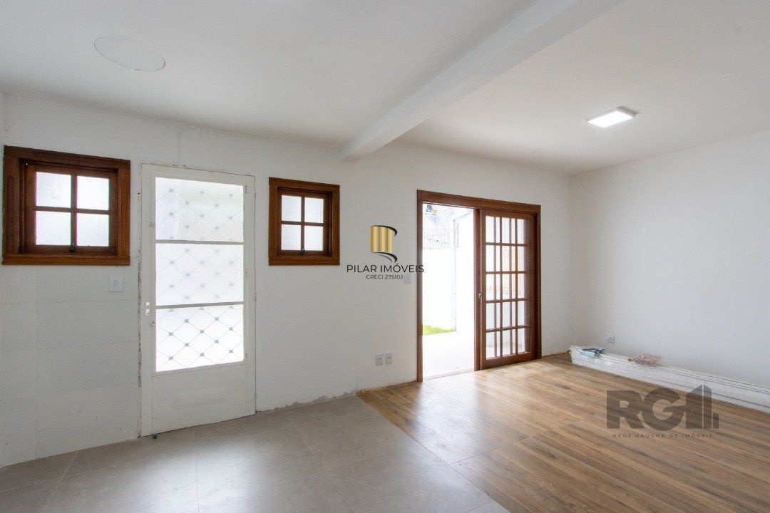 Casa 3 dormitórios no bairro Ipanema