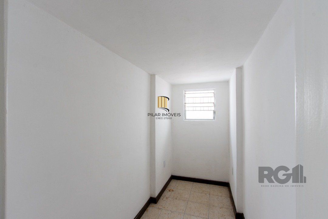 Casa para Venda - 200m², 3 dormitórios, 2 vagas - Cavalhada