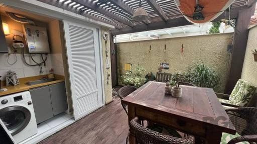 Casa de Condomínio 2 dormitórios no bairro Marina