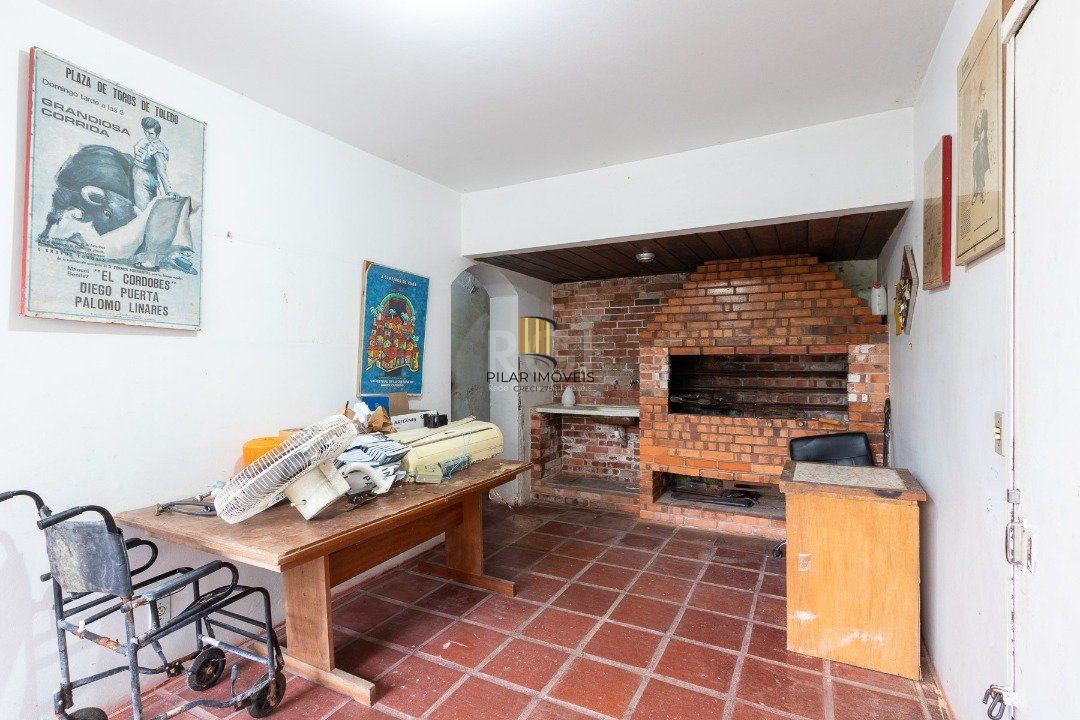 Casa para Venda - 600m², 3 dormitórios, sendo 1 suites, 8 vagas - Vila Assunção
