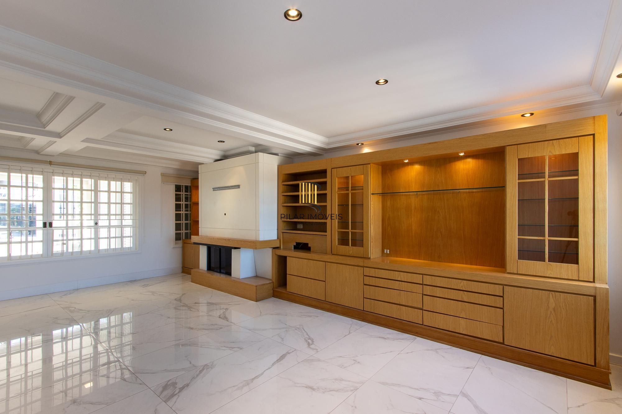 Casa com 4 dormitórios no Espírito santo