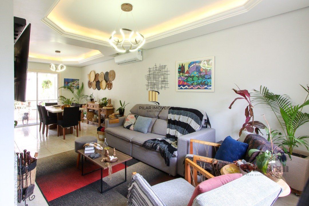 Casa 2 dormitórios no bairro Hípica