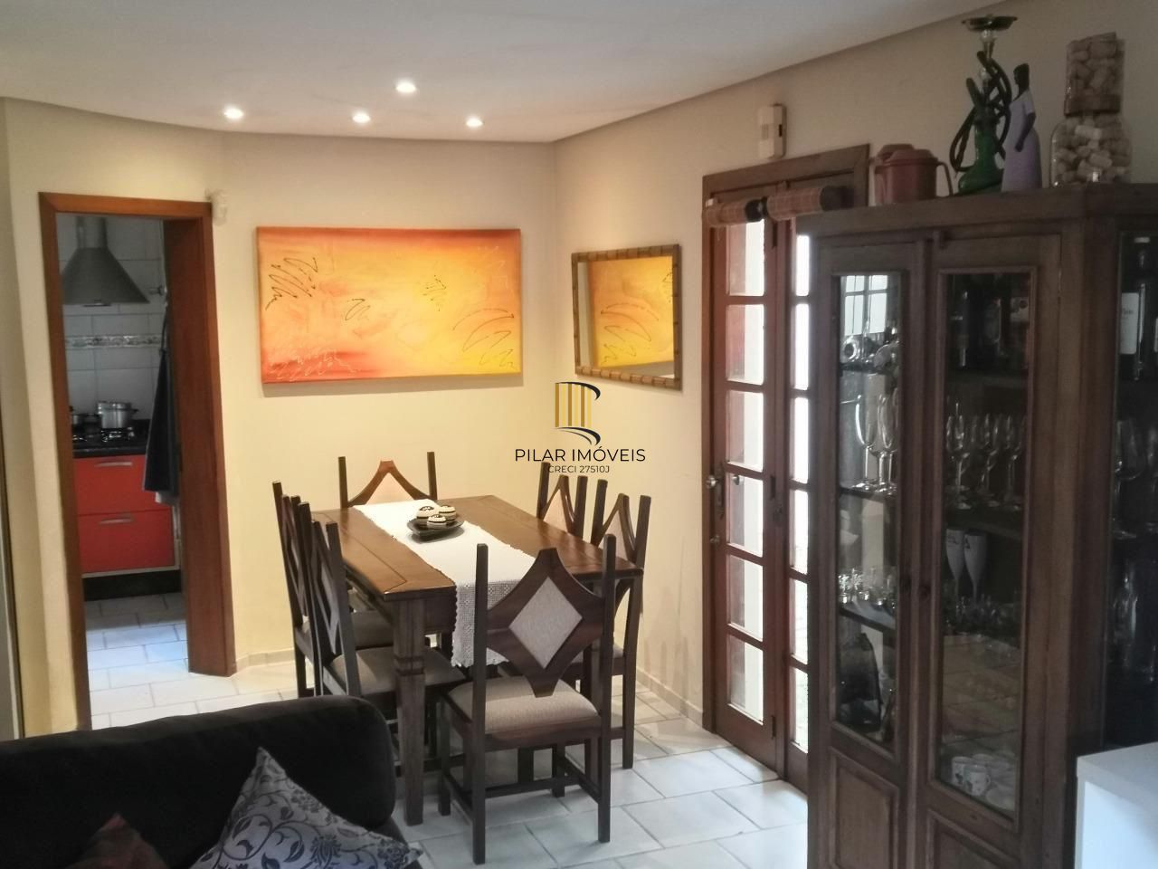 Casa de Condomínio com 3 dormitórios e 2 vagas em Ipanema