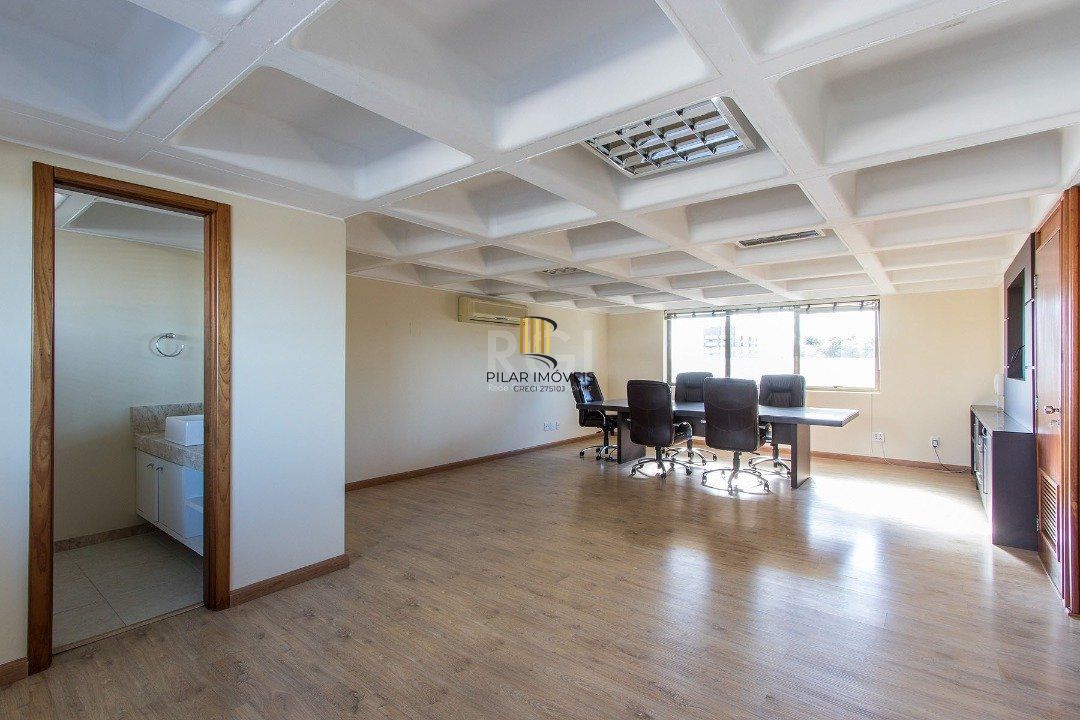 Cobertura Comercial para Venda - 225,39m², 0 dormitórios, 3 vagas - Bela Vista