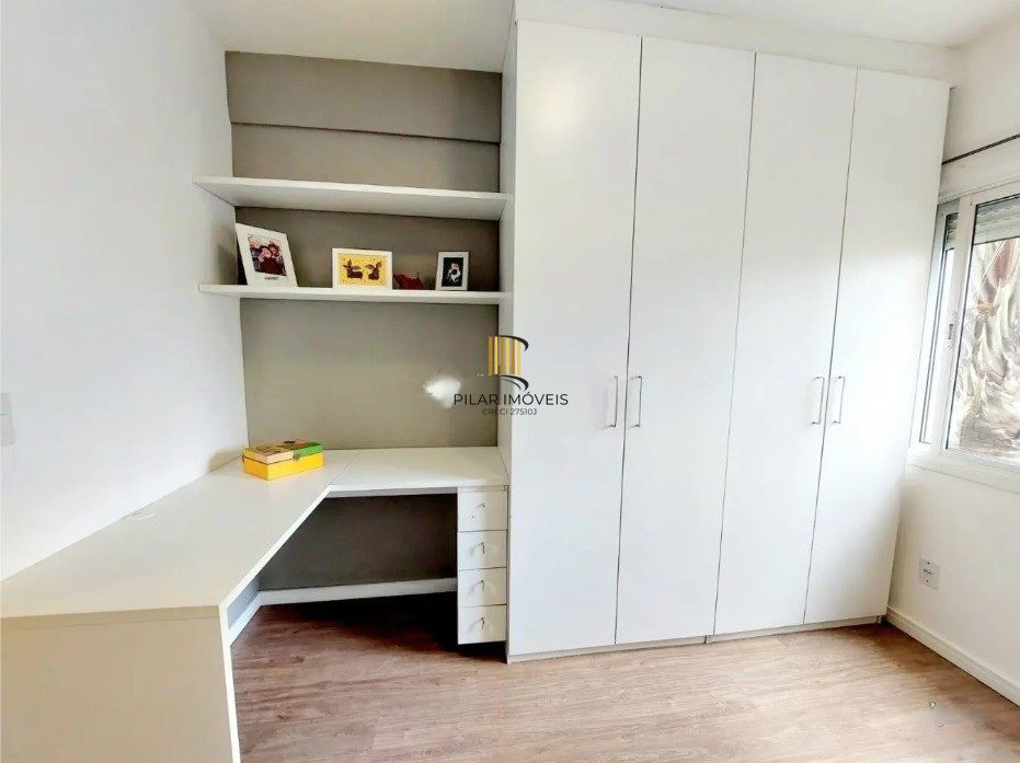 Apartamento de 3 dormitórios, 1 suíte e 1 vaga de garagem.