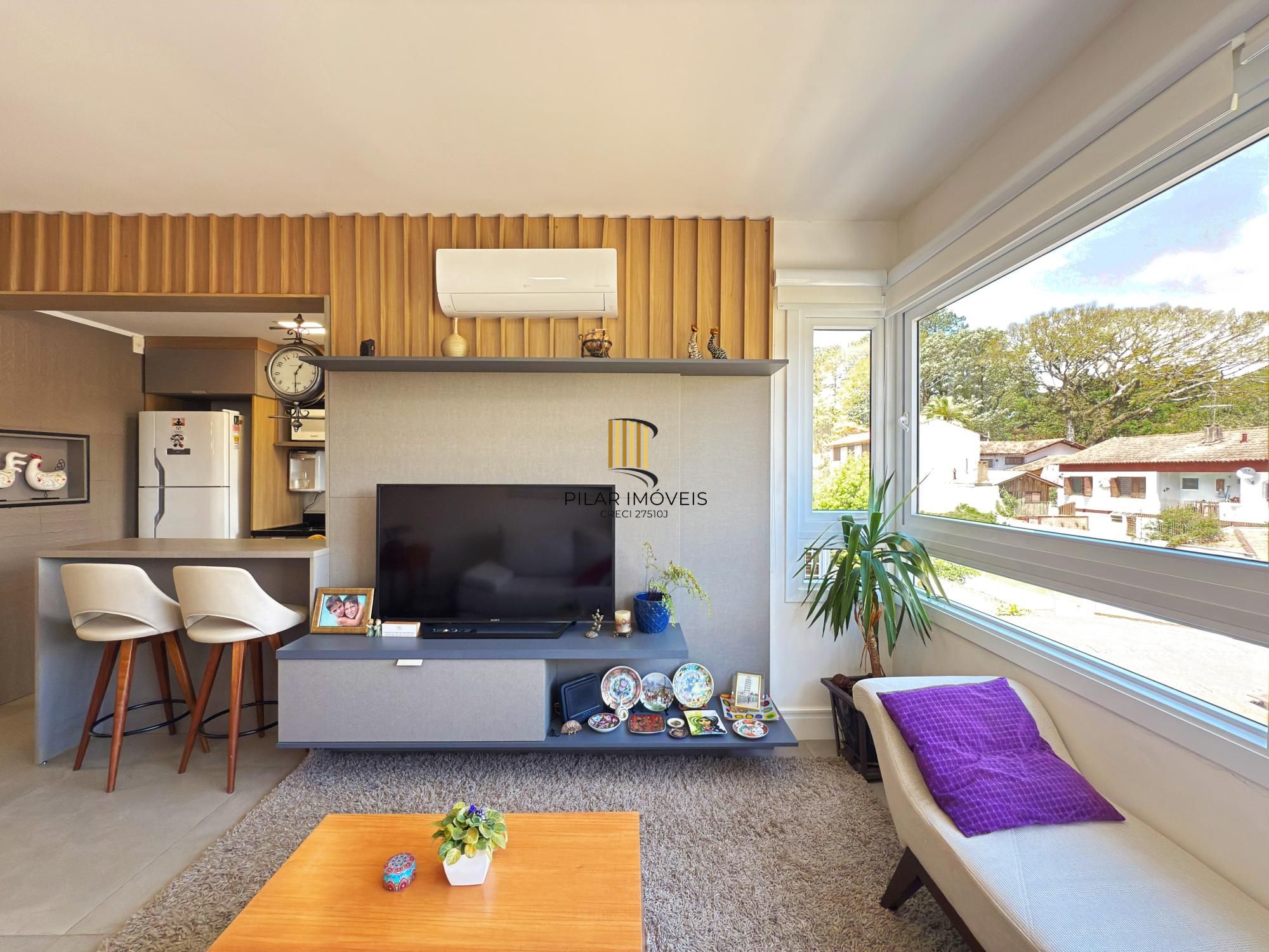 Apartamento 03 Suítes bairro Cristal, 88,97m² de área privativa, semimobiliada e 02 vagas de garagens cobertas.