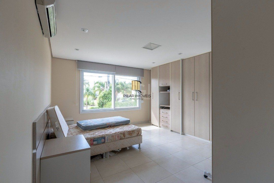 Casa de Condomínio 4 dormitórios no bairro Belém Novo