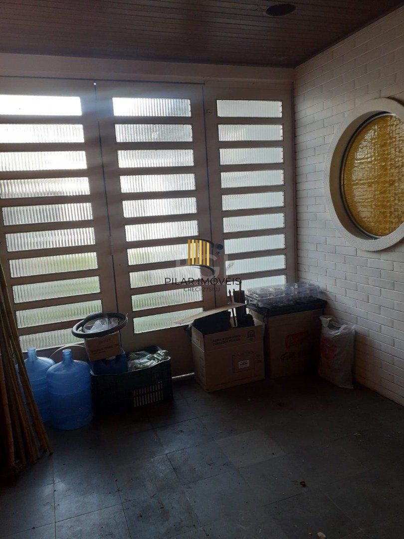 Casa 03 dormitórios, 01 suíte, 02 vagas de garagem,