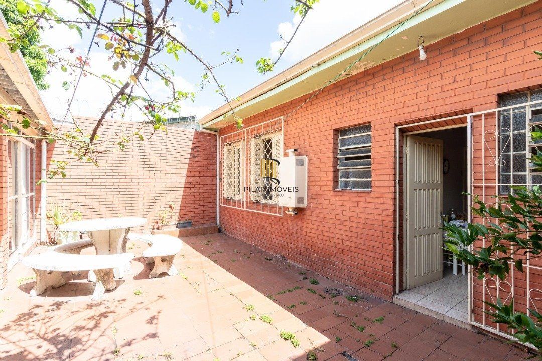 Casa para Venda - 118m², 2 dormitórios, 2 vagas - Medianeira