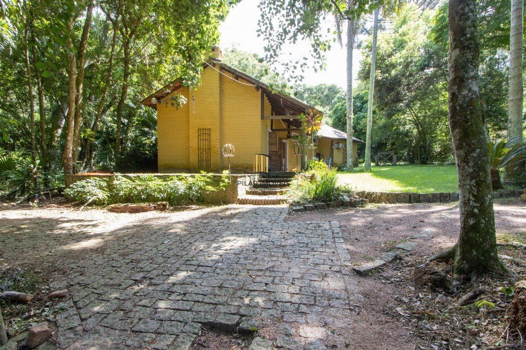 Casa 7 dormitórios no bairro Pedra Redonda