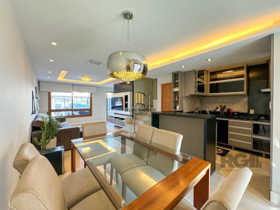 Casa para Venda - 135m², 3 dormitórios, sendo 1 suites, Hípica